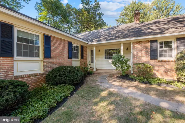 Mclean, VA 22102,7710 HUNTMASTER LN