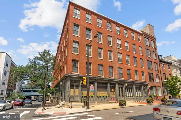 Philadelphia, PA 19106,209 N 4TH ST #F4