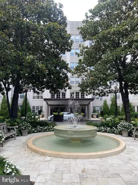 2737 DEVONSHIRE PL NW #327, Washington, DC 20008