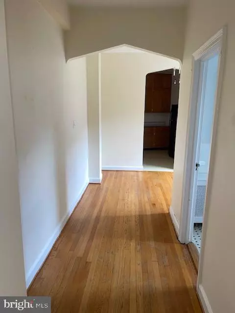 Washington, DC 20008,2737 DEVONSHIRE PL NW #327