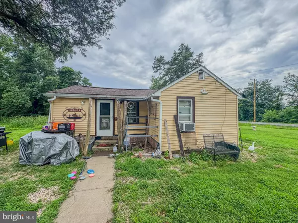 Woodstown, NJ 08098,466 ALLOWAY WOODSTOWN RD