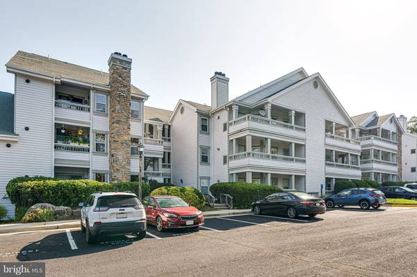 Fairfax, VA 22033,4405 FAIR STONE DR #201