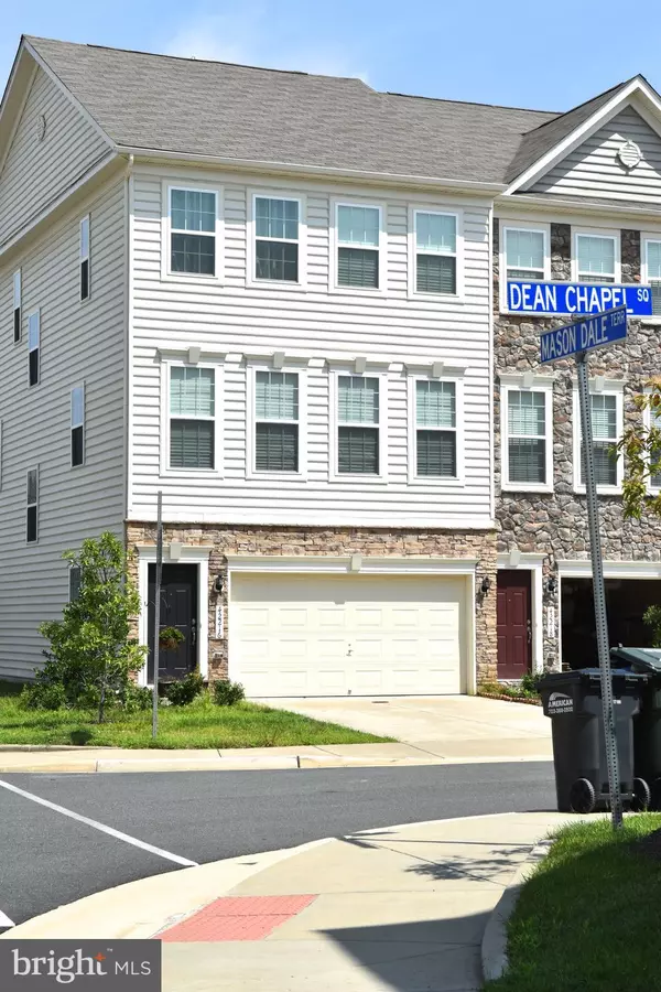 Chantilly, VA 20152,42216 DEAN CHAPEL SQ