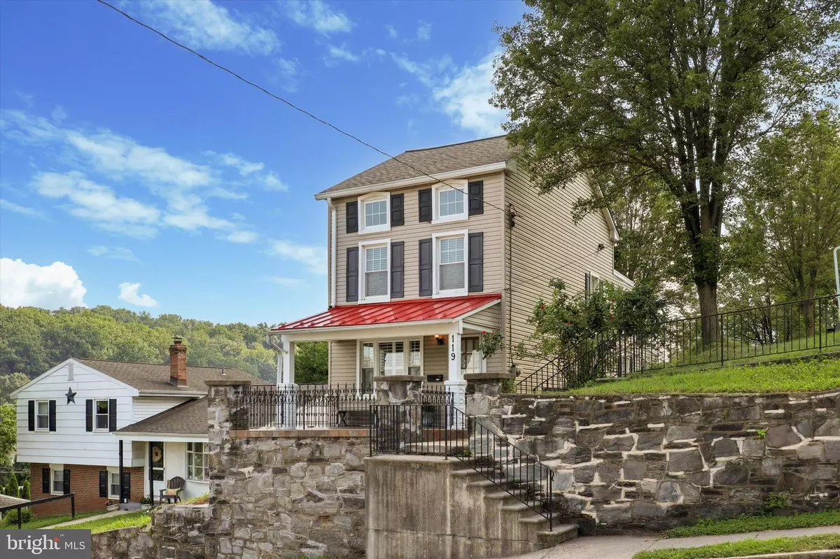 Conshohocken, PA 19428,119 CEDAR AVE