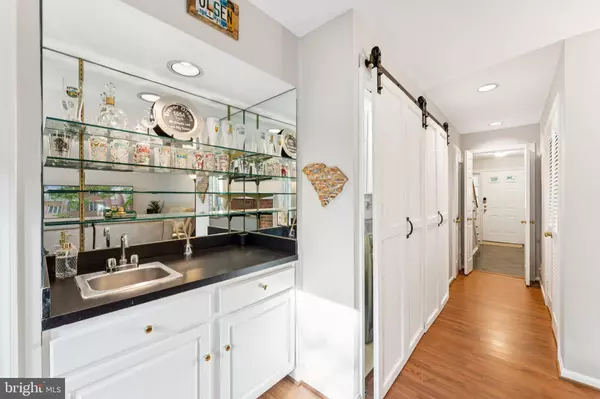 Alexandria, VA 22311,5106 HERITAGE LN