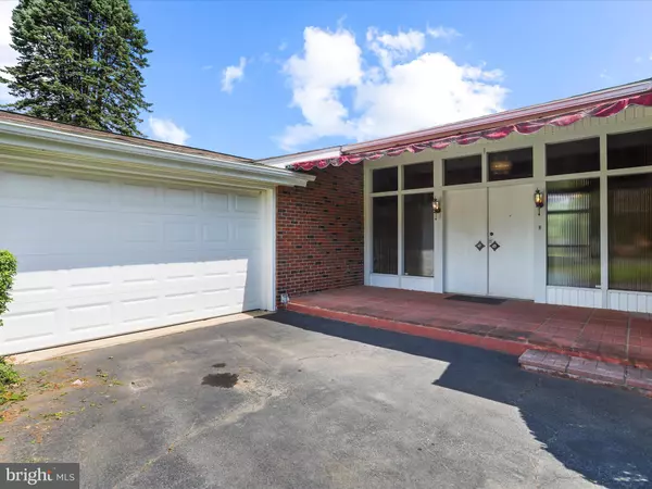 Waynesboro, PA 17268,845 MOUNTAIN VIEW RD W