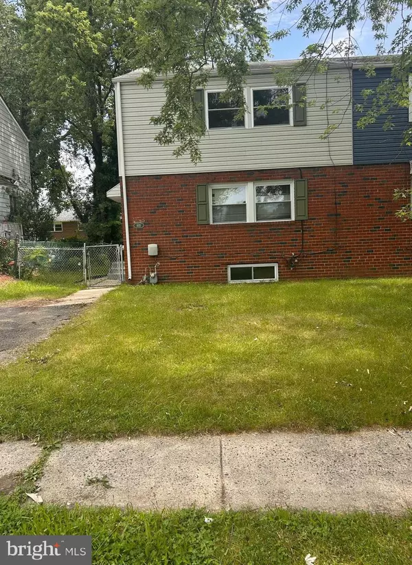 1021 E WILLIAMS CIR, Chester, PA 19013