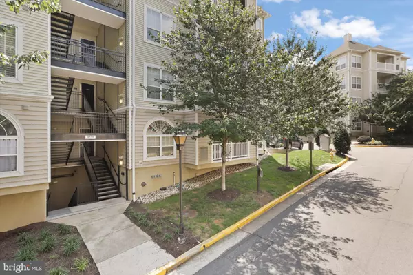 Alexandria, VA 22311,4550 STRUTFIELD LN #2122