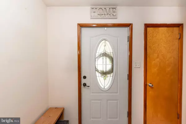 Gibbstown, NJ 08027,88 MEMORIAL AVE