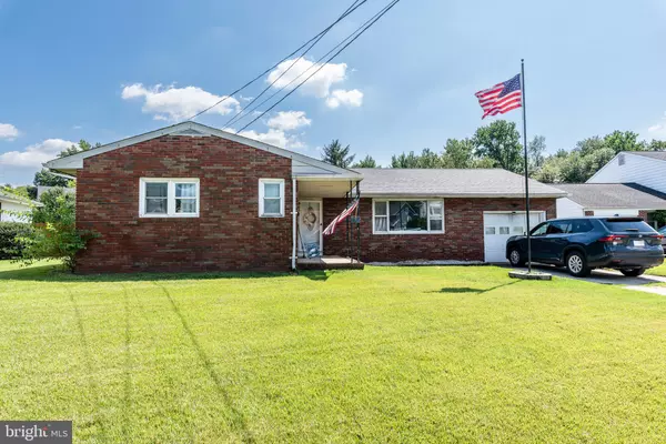 88 MEMORIAL AVE, Gibbstown, NJ 08027