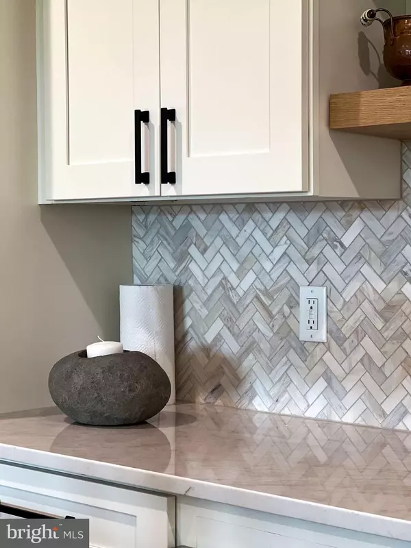 Midland, VA 22728,9960 MEETZE RD