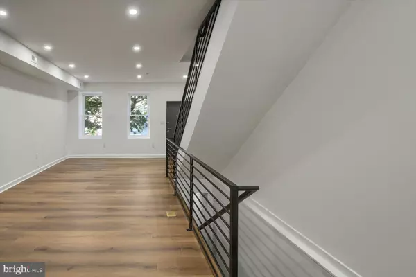 Philadelphia, PA 19129,3424 SUNNYSIDE AVE