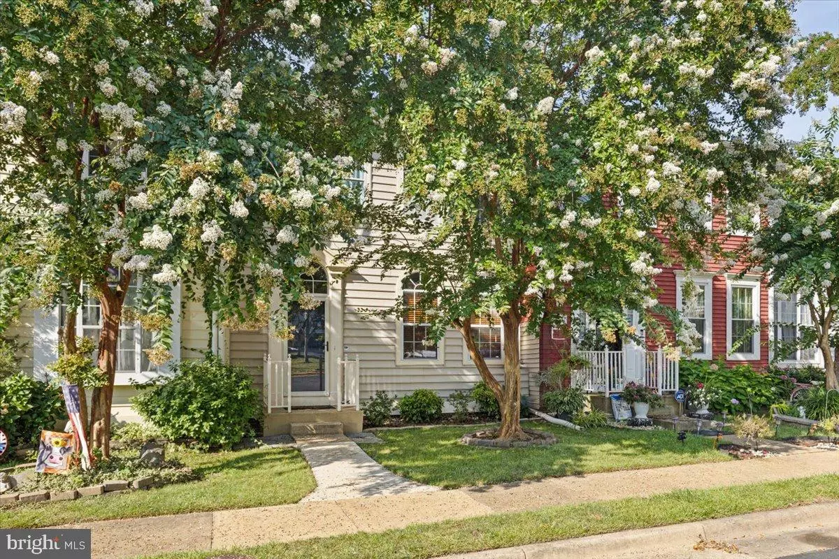 Centreville, VA 20121,14319 FLOMATION CT