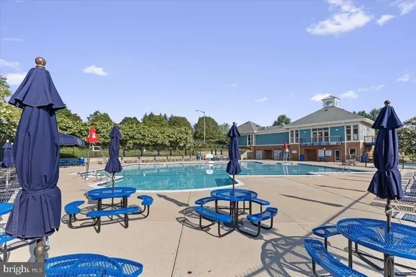 Centreville, VA 20121,14319 FLOMATION CT