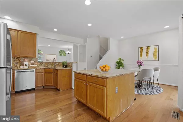 Centreville, VA 20121,14319 FLOMATION CT