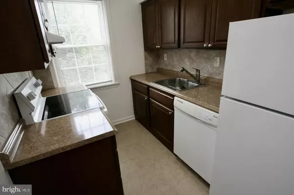 Washington, DC 20020,3811 V ST SE #101
