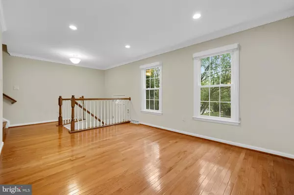 Vienna, VA 22182,2036 GALLOWS TREE CT