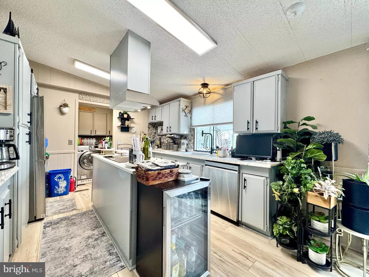 Williamstown, NJ 08094,347 ORANGE LN