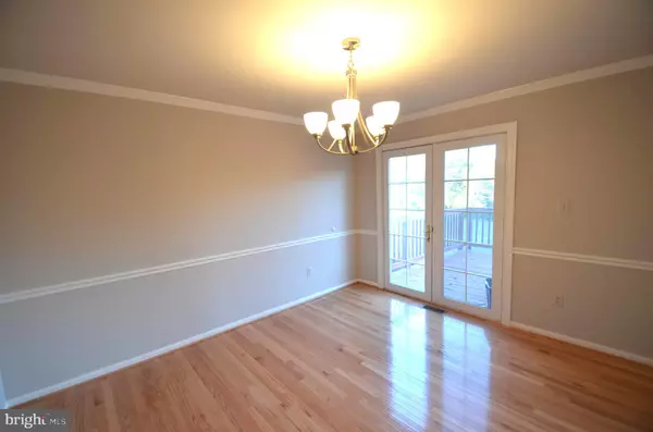 Burke, VA 22015,5748 LAKESIDE OAK LN