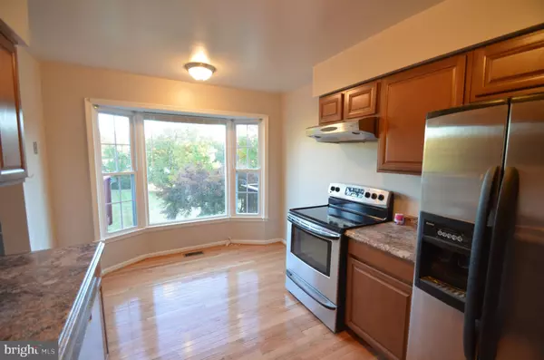 Burke, VA 22015,5748 LAKESIDE OAK LN