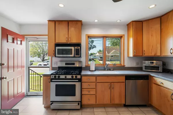 Hamilton, NJ 08690,16 ALBEMARLE RD