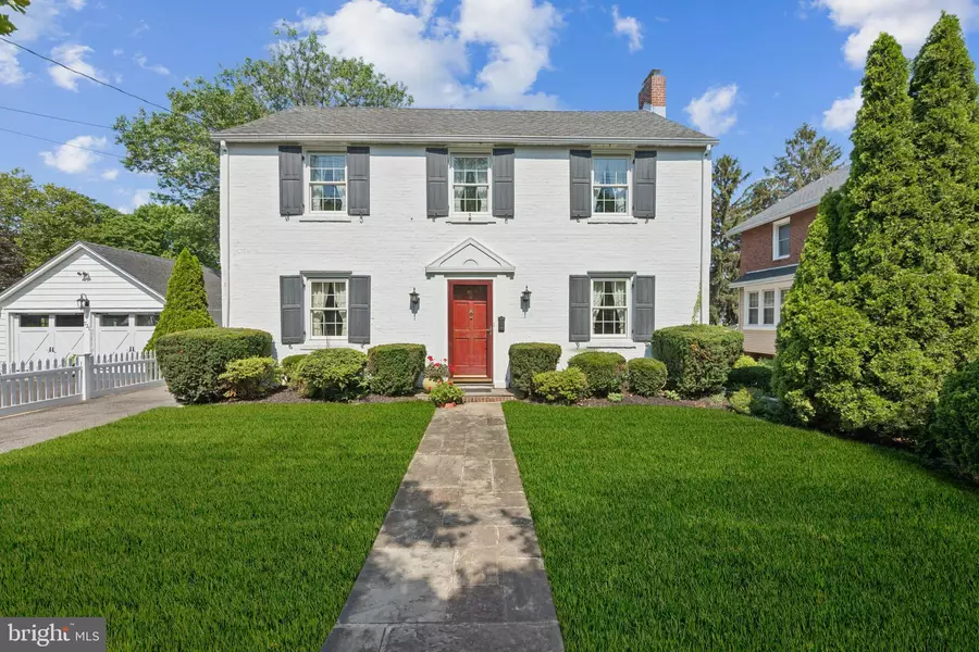 225 CRYSTAL LAKE AVE, Audubon, NJ 08106