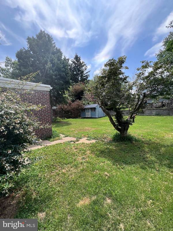 Cheltenham, PA 19012,4 LANFAIR RD
