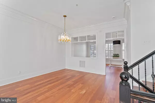 Alexandria, VA 22314,602 FORDS LANDING WAY