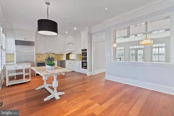 Alexandria, VA 22314,602 FORDS LANDING WAY