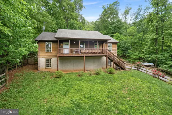 Front Royal, VA 22630,806 WINDY WAY