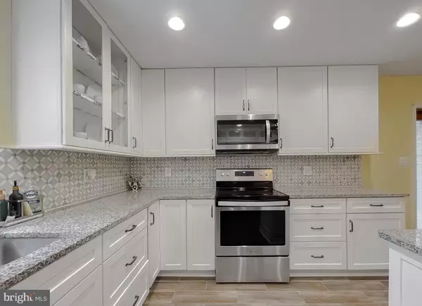 California, MD 20619,44563 MISTLETOE LN