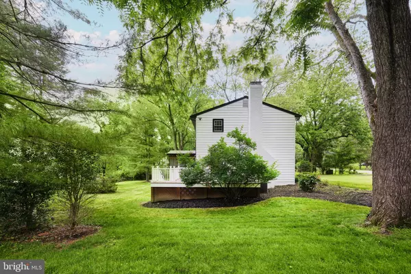 Oakton, VA 22124,11318 VALE RD