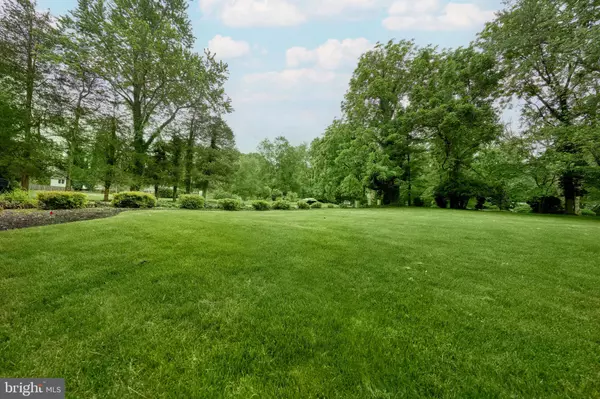 Oakton, VA 22124,11318 VALE RD