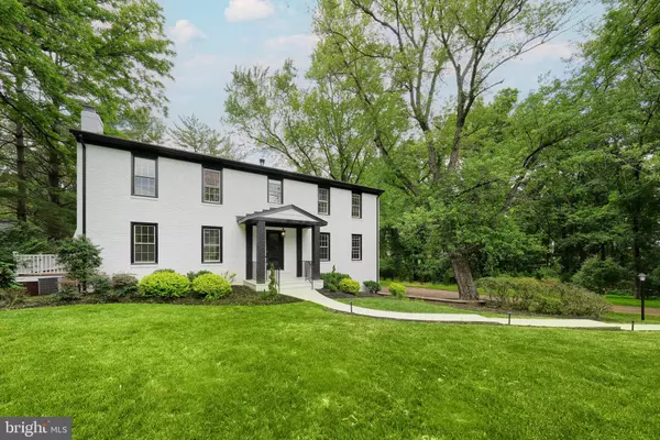 11318 VALE RD, Oakton, VA 22124