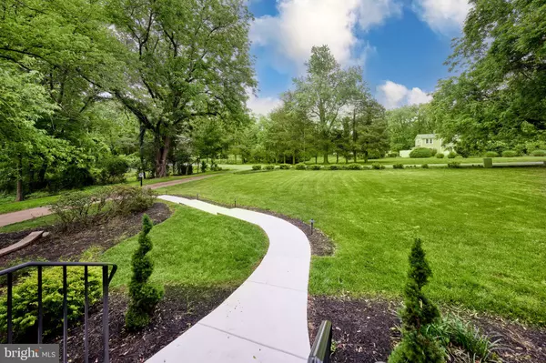 Oakton, VA 22124,11318 VALE RD