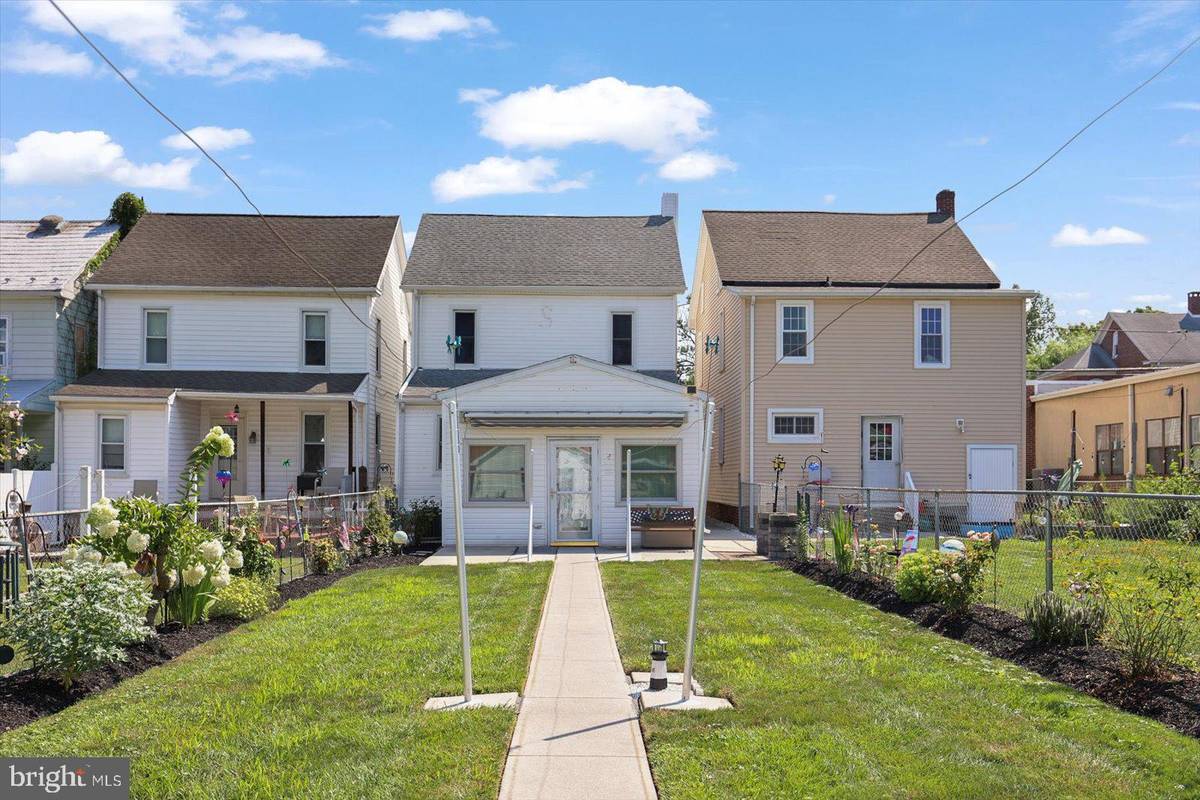 New Oxford, PA 17350,109 N PETERS ST