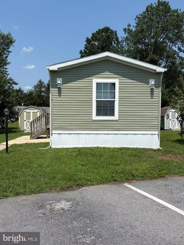 Clayton, DE 19938,4 GREENWOOD CIR