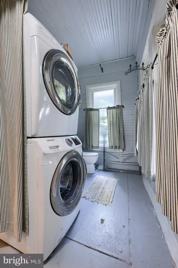 Mechanicsburg, PA 17055,226 E MAIN ST