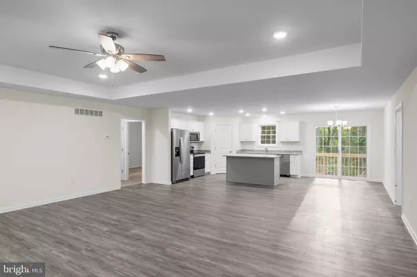 Laurel, DE 19956,32727 TUSSOCK DR