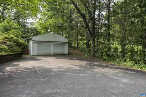 Charlottesville, VA 22911,1813 STONY POINT RD