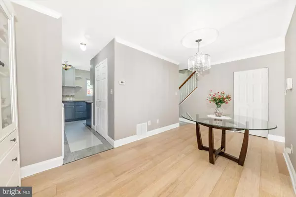 Herndon, VA 20170,761 CORDELL WAY