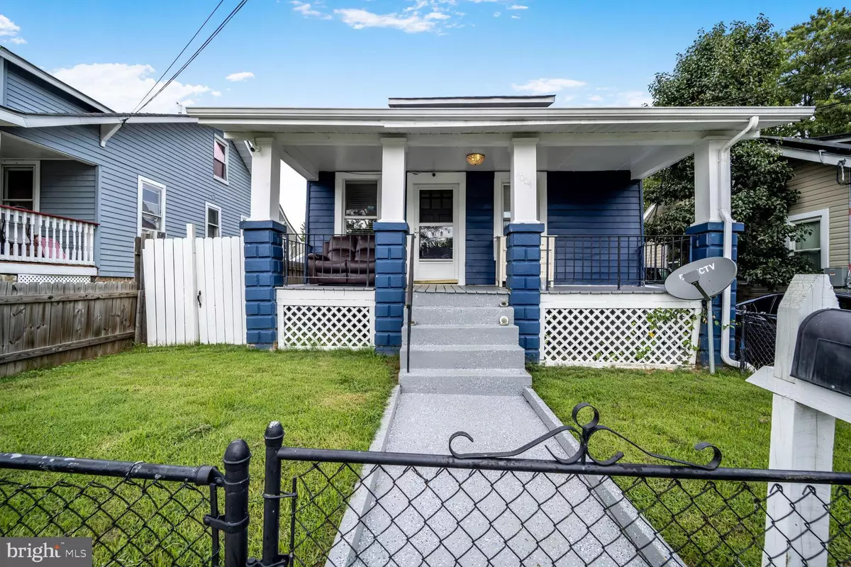 Brentwood, MD 20722,4004 LAWRENCE ST