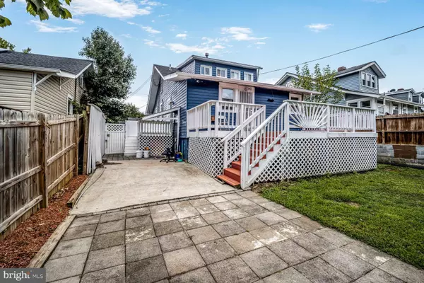 Brentwood, MD 20722,4004 LAWRENCE ST