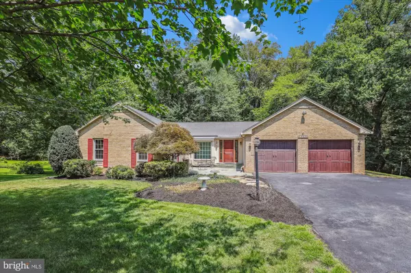 12334 FOLKSTONE DR, Herndon, VA 20171