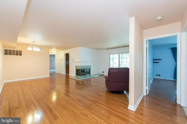Princeton, NJ 08540,115 CASCADE CT #2