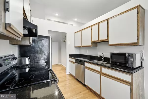 Manassas, VA 20110,9576 JAYHAWK TER #401