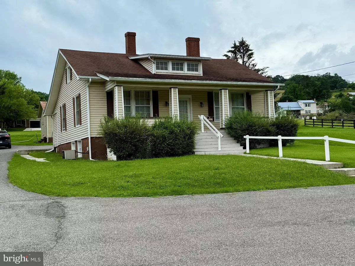 Franklin, WV 26807,405 N MAIN ST