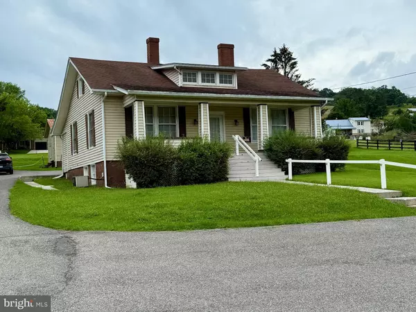 405 N MAIN ST, Franklin, WV 26807