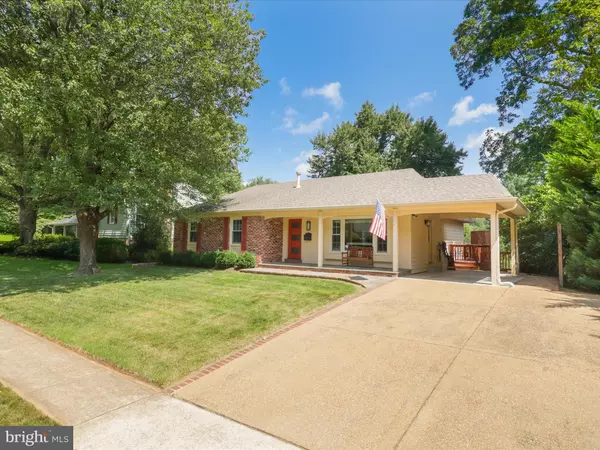 Annandale, VA 22003,8304 BRIAR CREEK DR
