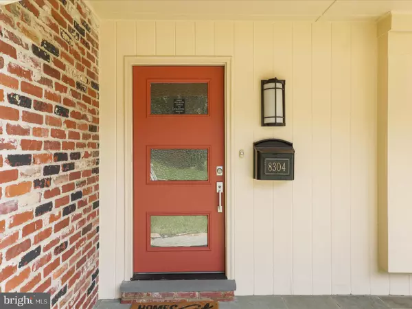 Annandale, VA 22003,8304 BRIAR CREEK DR